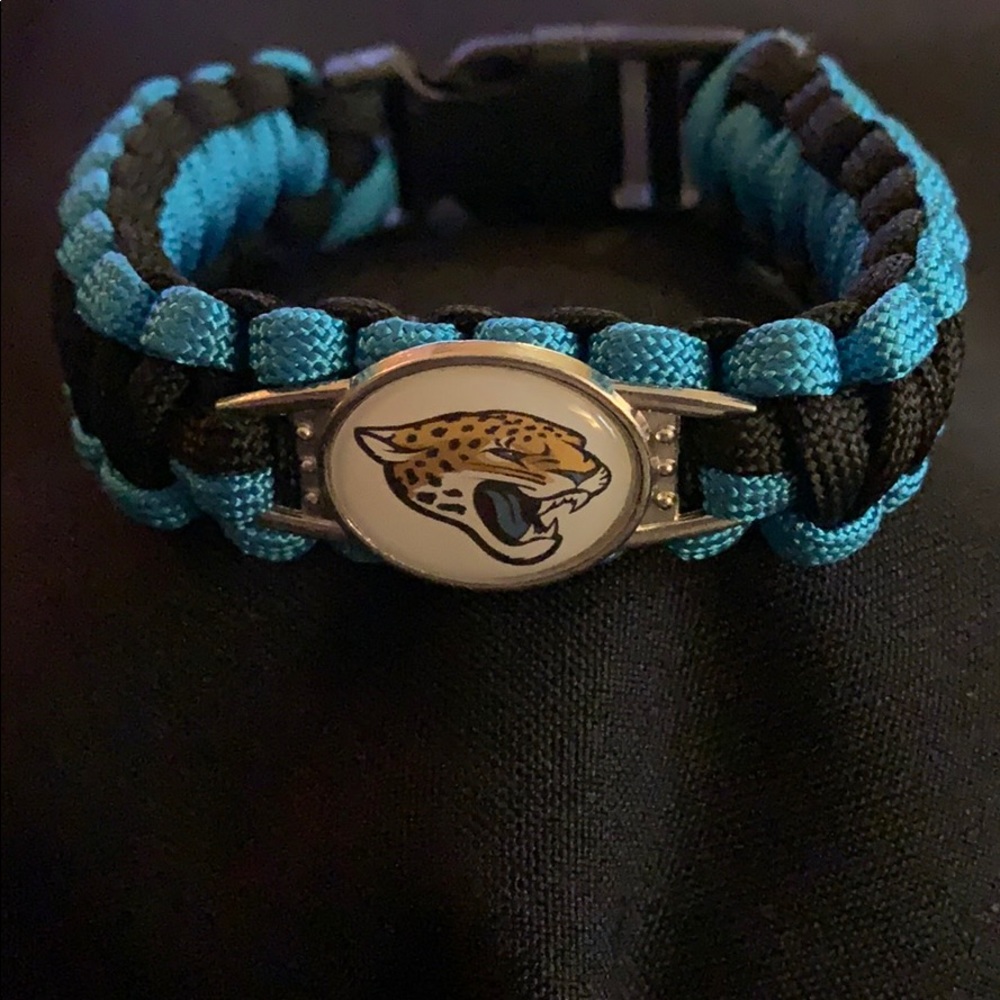 🏈✨JACKSONVILLE JAGUARS  NFL  PARACORD BRACELET🏈